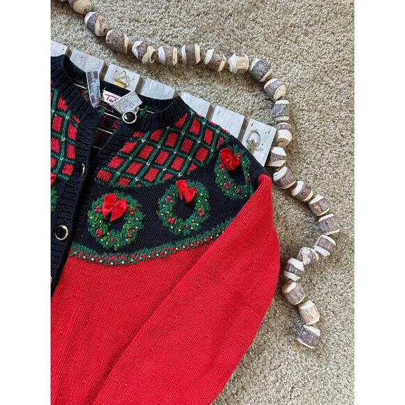 Vintage Talbots Christmas Holiday Wreath Red Green Black Cardigan Sweater - Picture 2 of 9